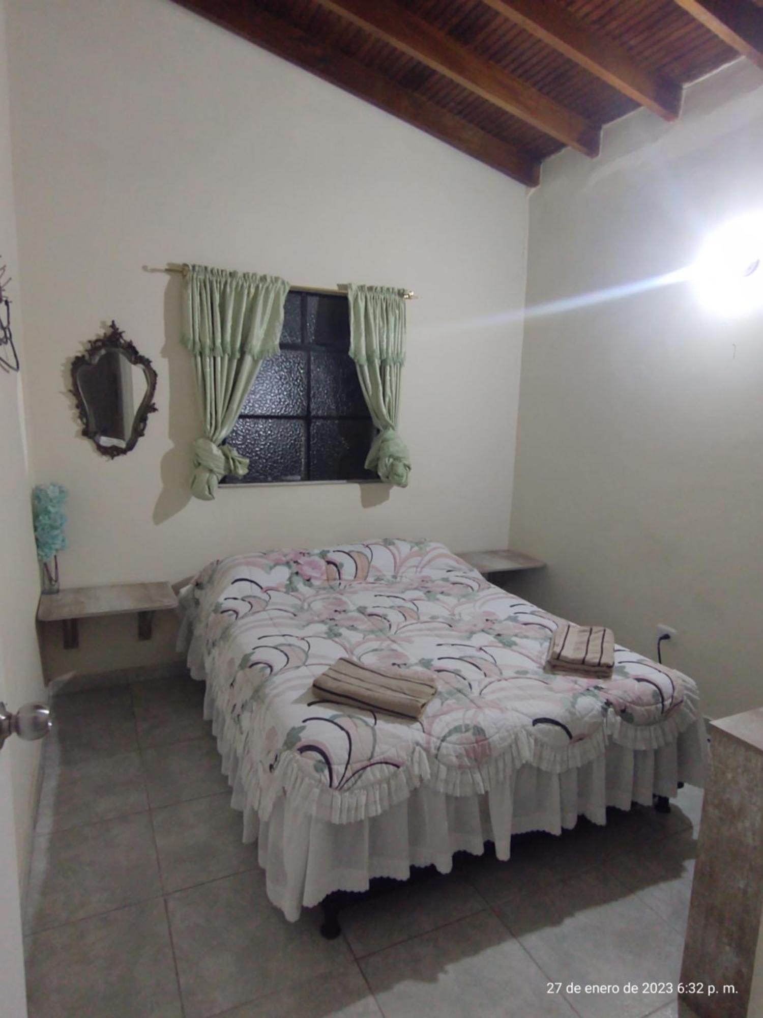 Pa Pasiar Hostal Medellín Zimmer foto