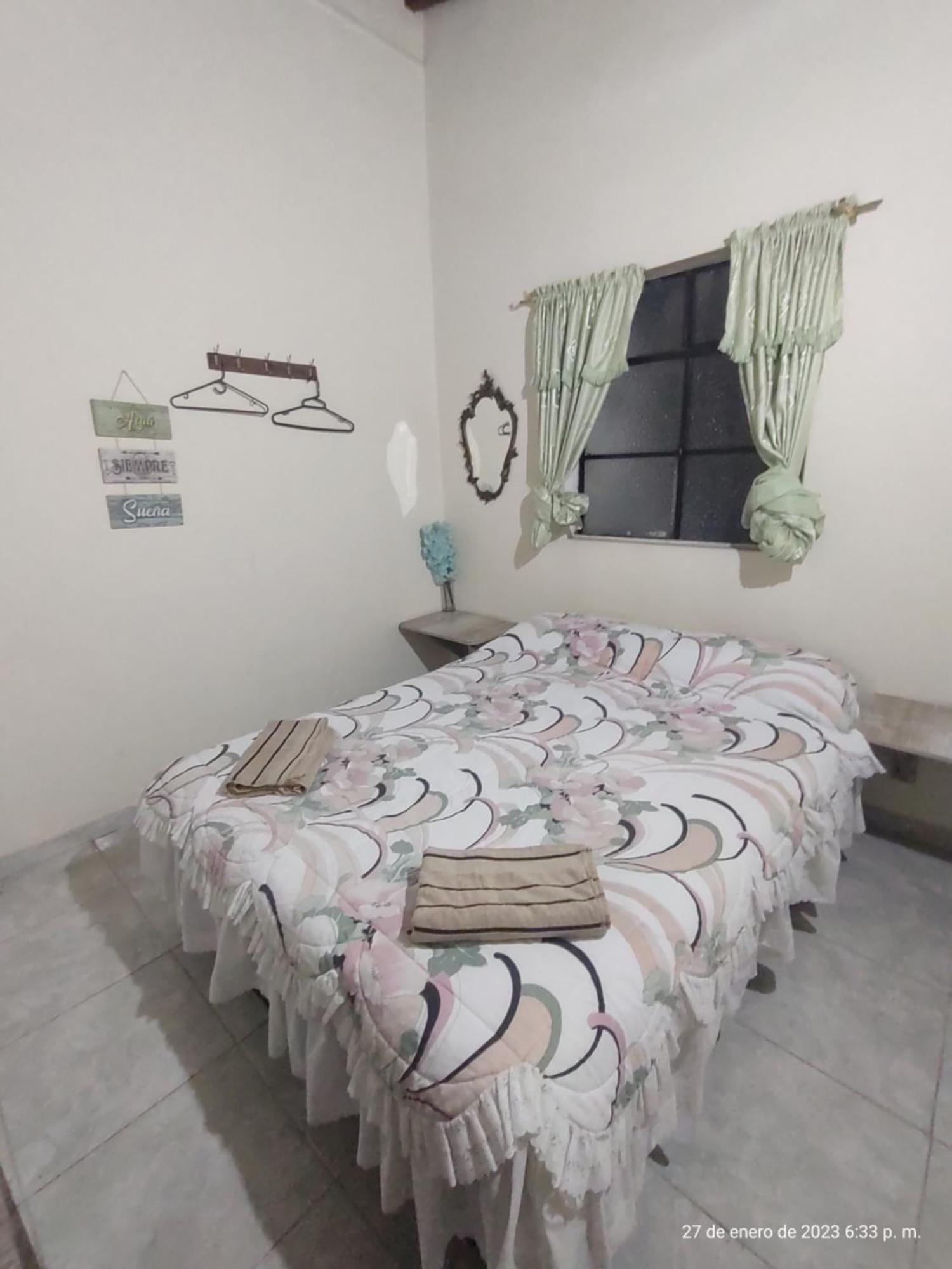 Pa Pasiar Hostal Medellín Zimmer foto